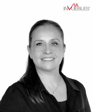 Calena Esquivel Becerra