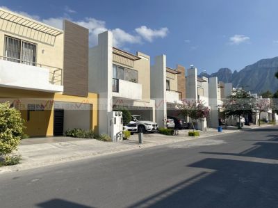 Casa en renta en Cumbres