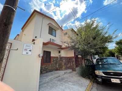 Casa en venta en Contry