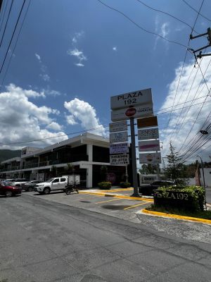 Local comercial en renta en Carretera Nacional