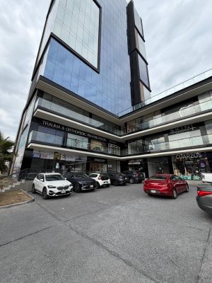 Local comercial en renta en Contry