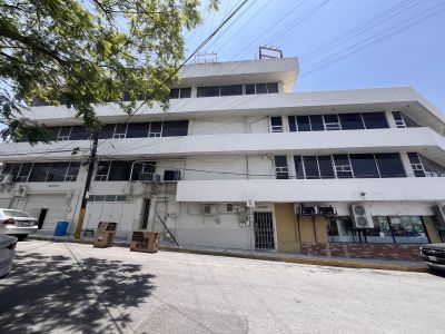Oficina en renta en Contry