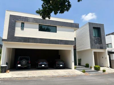 Casa en venta en Carretera Nacional