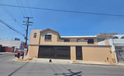 Casa en renta en Cumbres