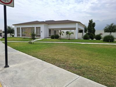 Casa en renta en García