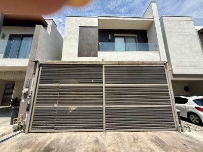 Casa en renta en García
