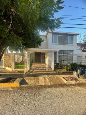 Casa uso comercial en renta en Carretera Nacional