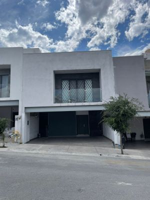 Casa en renta en García