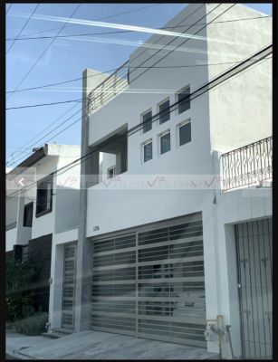 Casa en renta en Contry