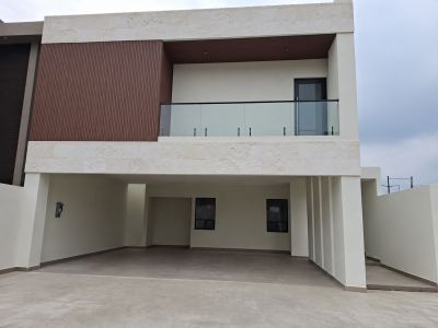 Casa en venta en Carretera Nacional