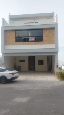 Casa en venta en García