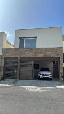Casa en venta en Carretera Nacional