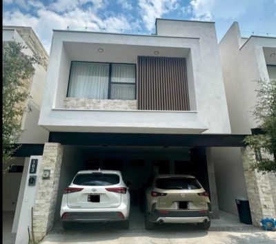 Casa en renta en Carretera Nacional