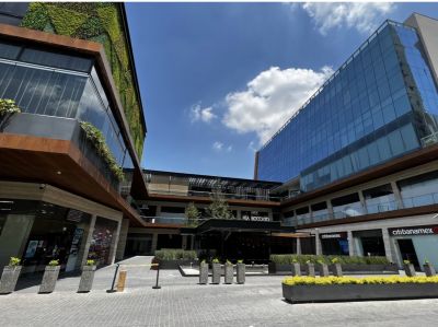 Local comercial en venta en Valle Oriente