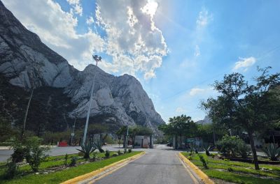 Terreno para desarrollar en venta en Santa Catarina