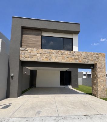 Casa en renta en Santiago