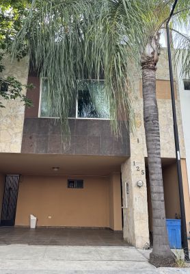 Casa en renta en Carretera Nacional